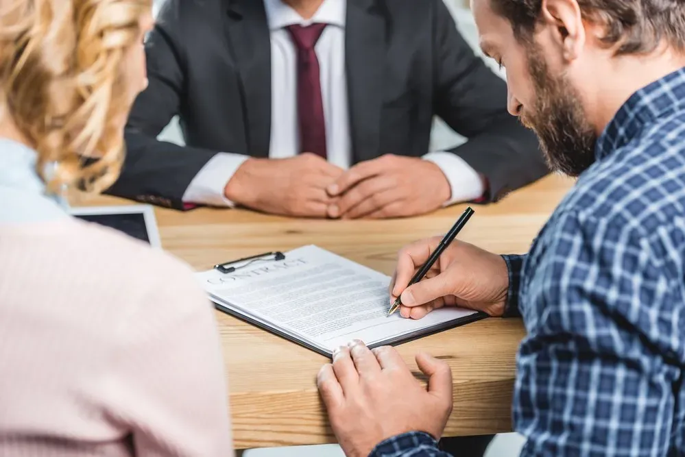 Divorce Signing — Omaha, NE — Wesley S. Dodge Attorney at Law Mediation