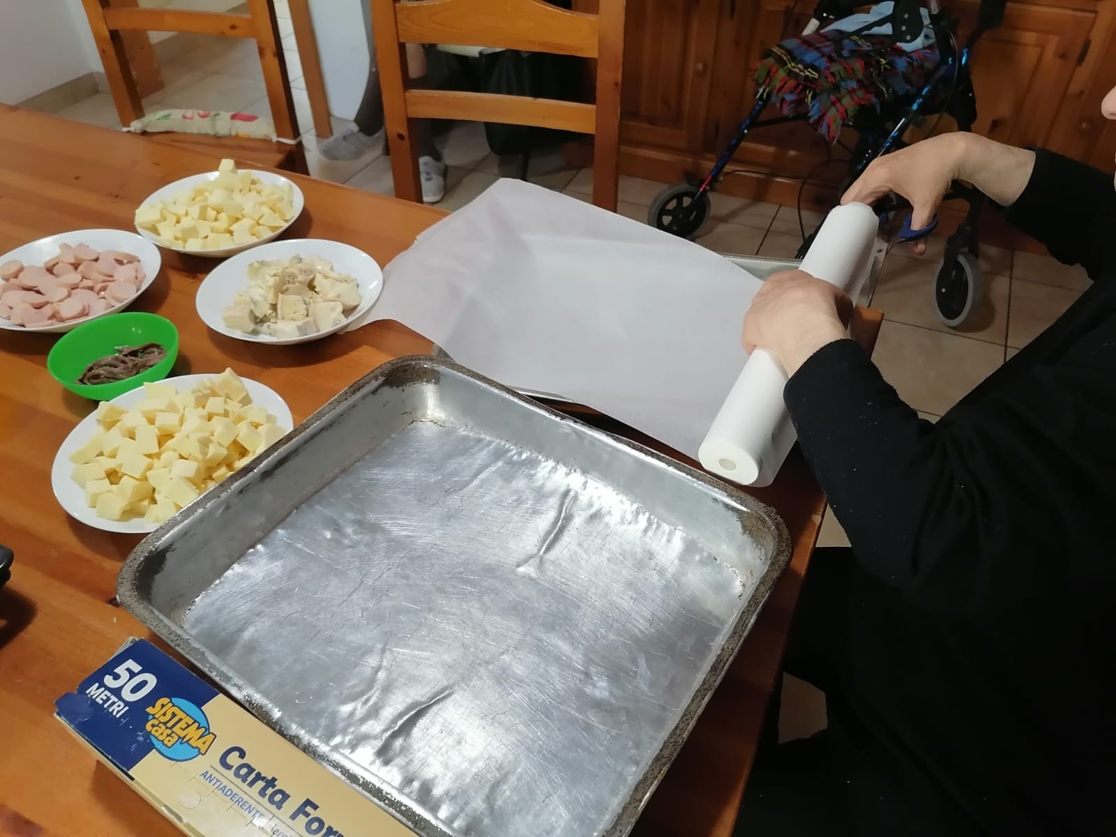 serata pizza presso la residenza per anziani