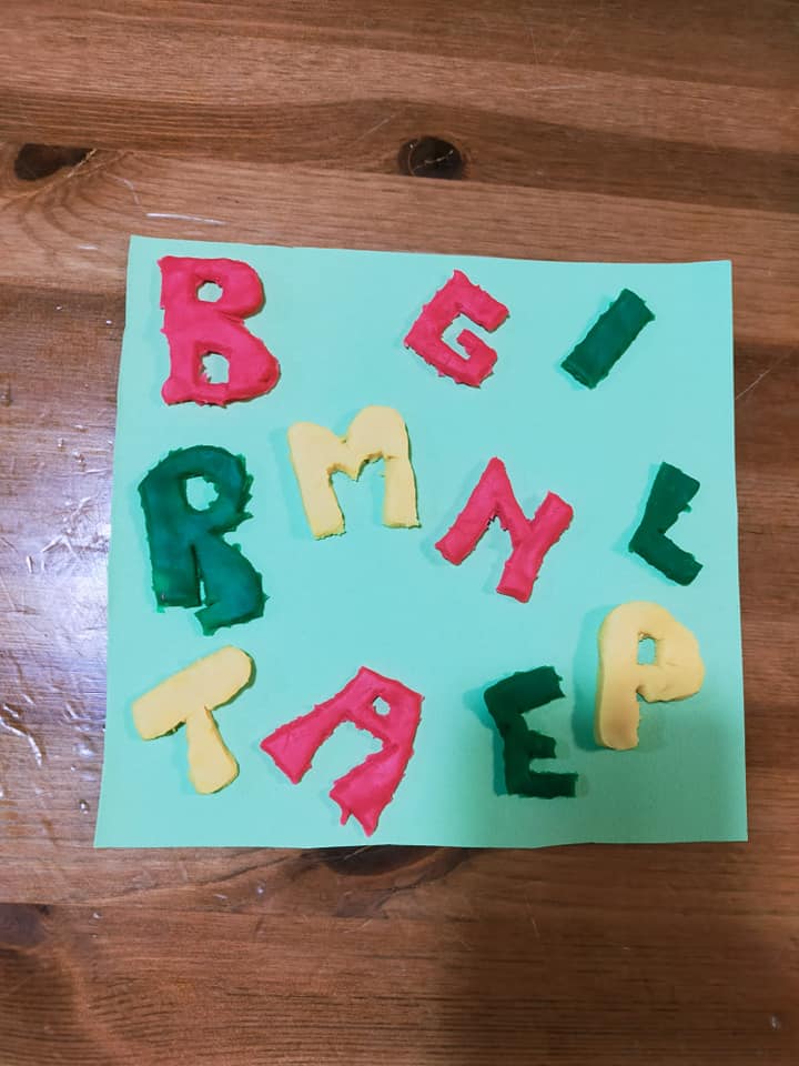 creazioni con il pongo presso la casa di riposo