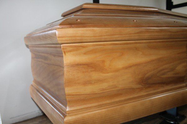 Cofano funebre in legno