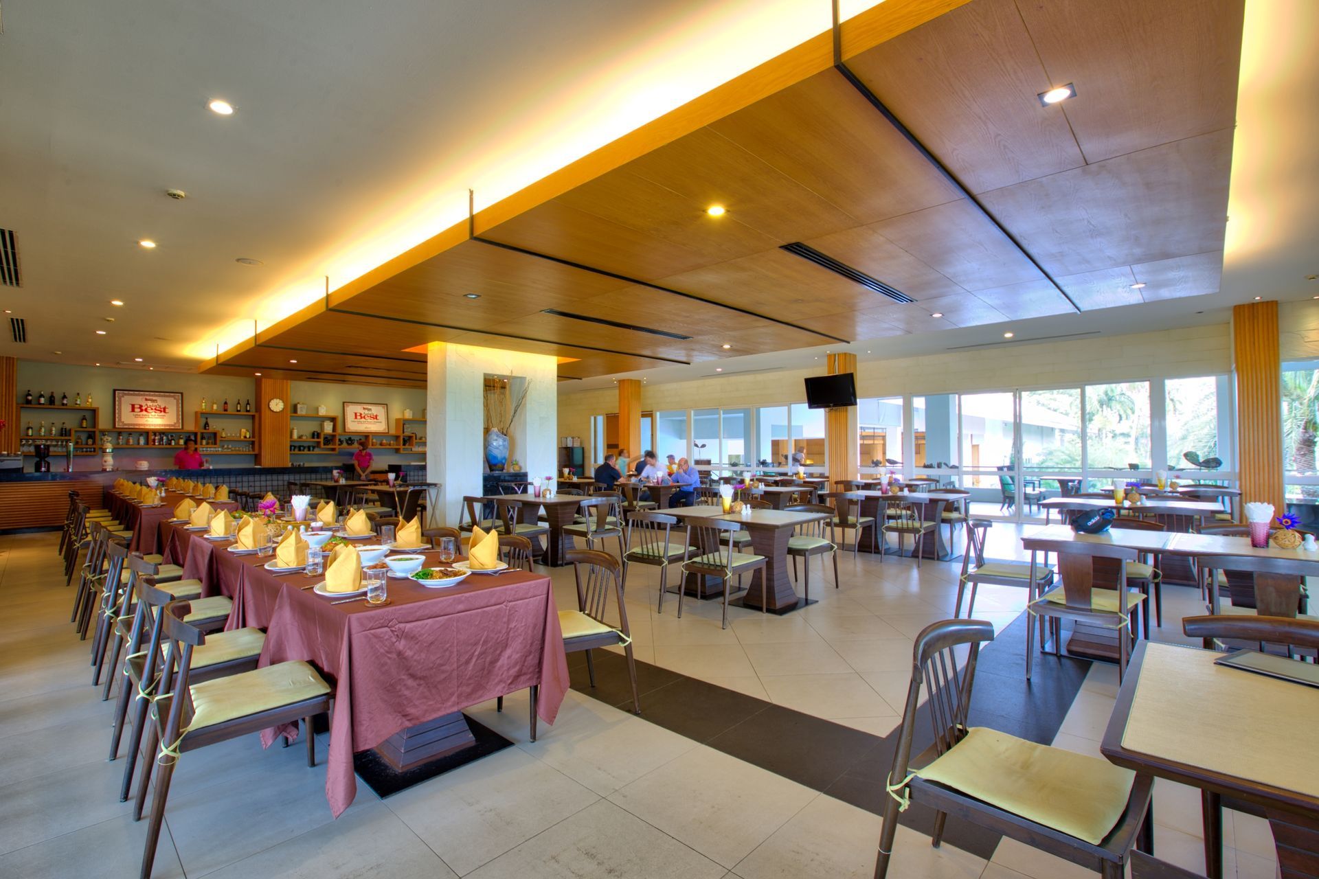 Lotus Leaf Restaurant - Lotus Valley Golf Resort