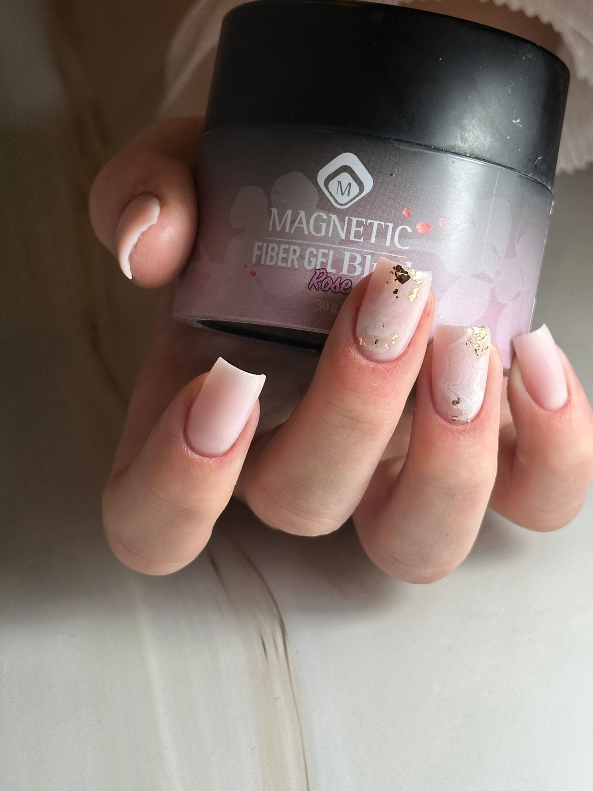 extra strong hard gel nagels met gold flakes
