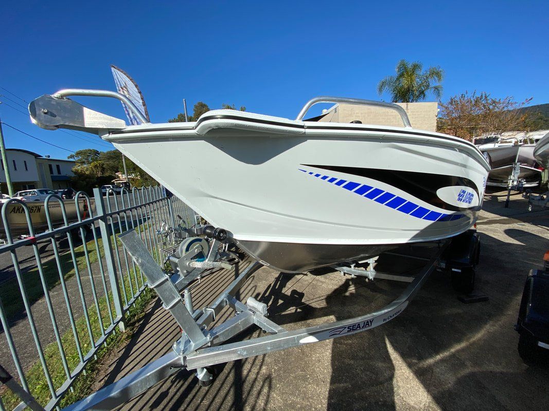 SeaJay 428 Avenger Painted — Boat Sales in Port Macquarie, NSW