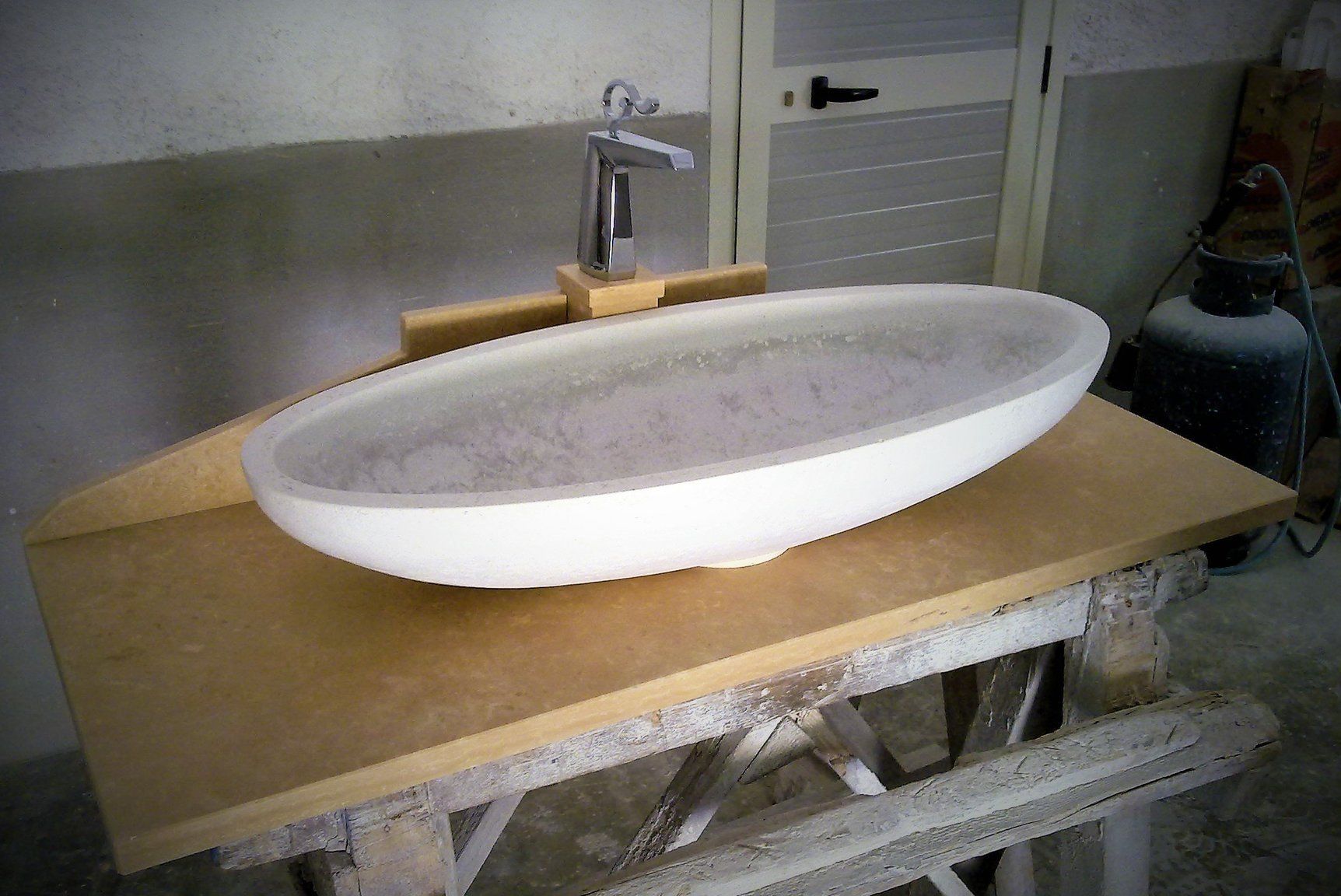 realizzazione lavabo in marmo