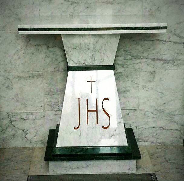 realizzazione altarini cimiteriali in marmo