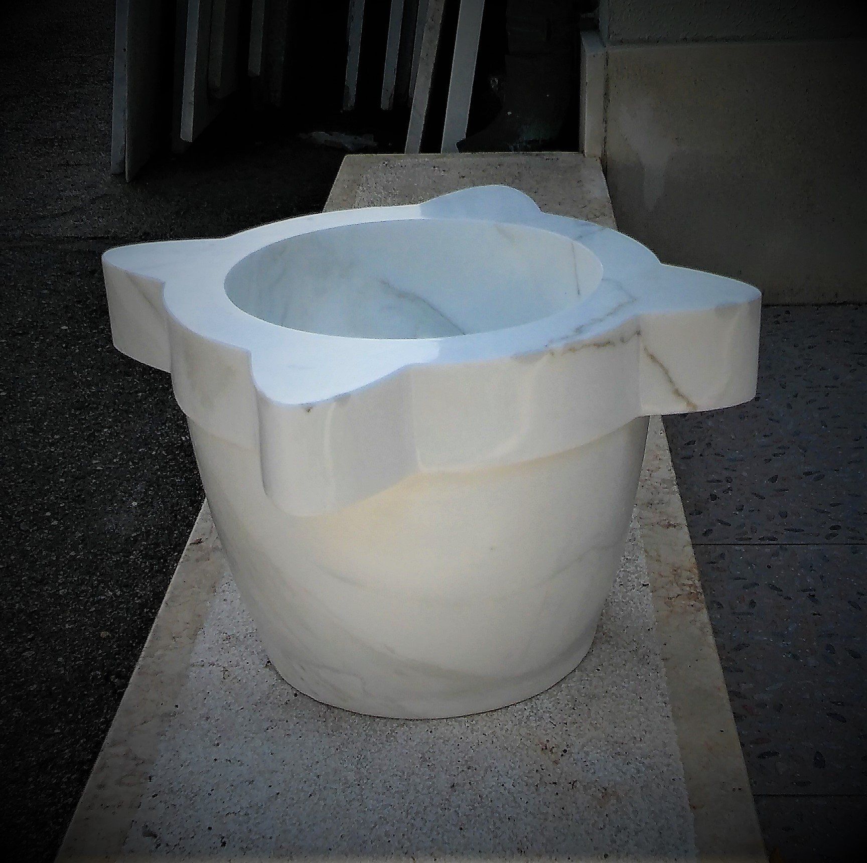 realizzazione articoli cimiteriali in marmo