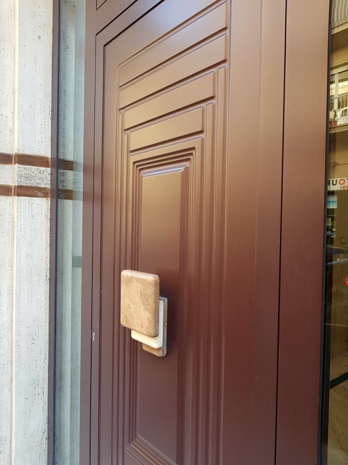 accessori in marmo per porte