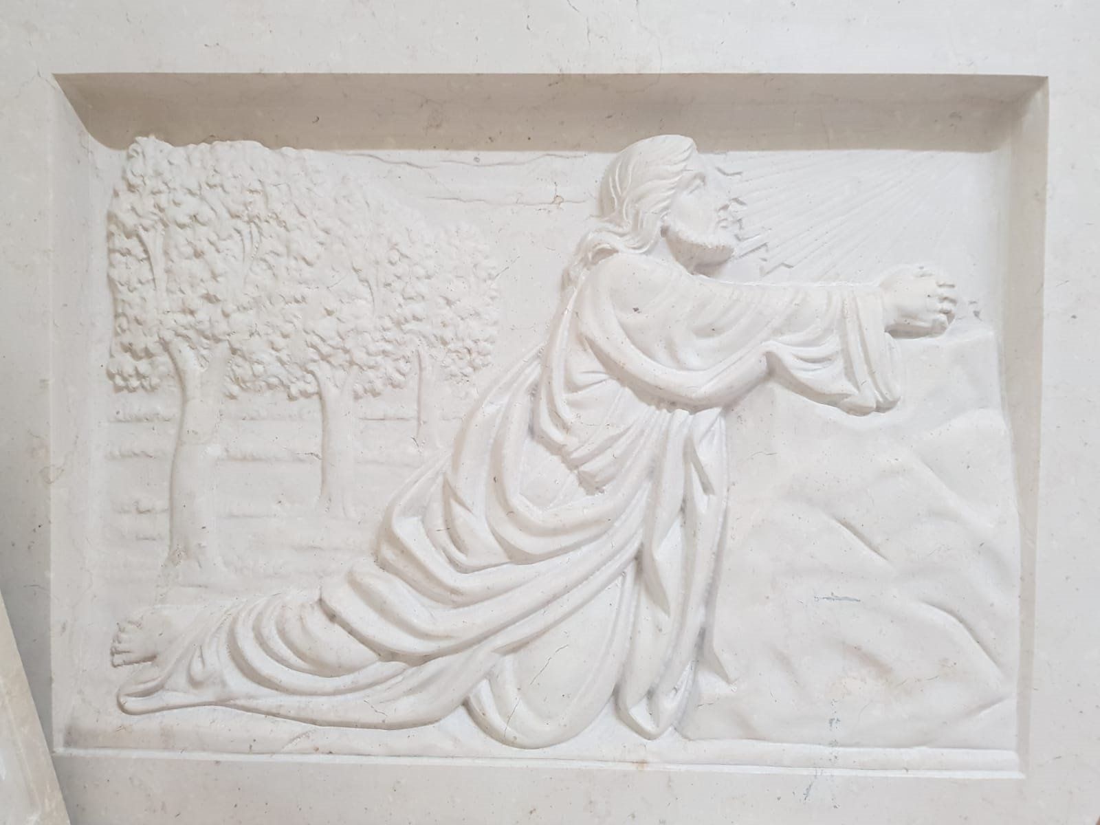 realizzazione lapidi in marmo