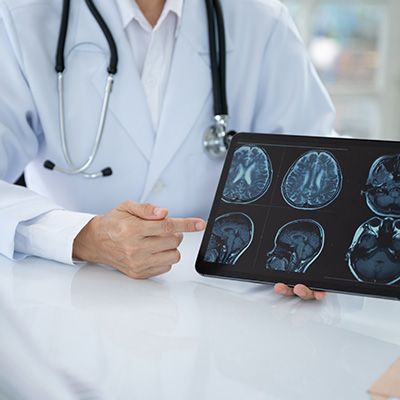 DR. ALEJANDRO STEPHENS - Más de 25 años de experiencia