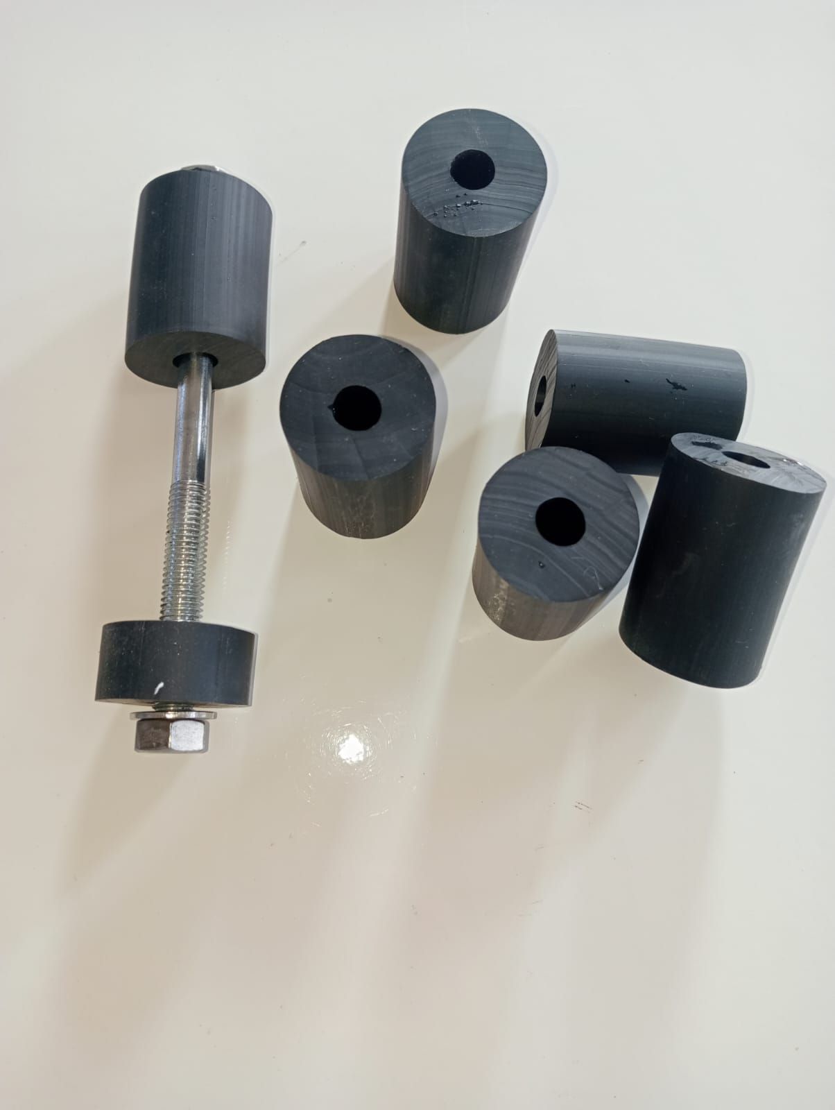 Distanziali antivibranti in gomma diametro 28mm