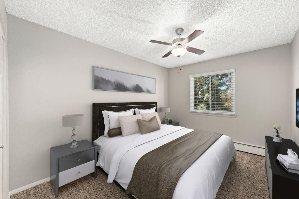 Bedroom with ceiling fan