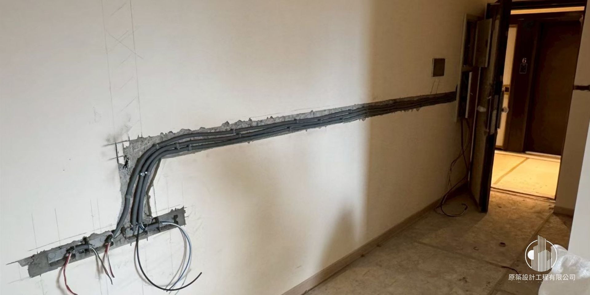 老屋翻新基礎工程紀錄_水電配管與浴室防水層施工細節_原築設計專業工程