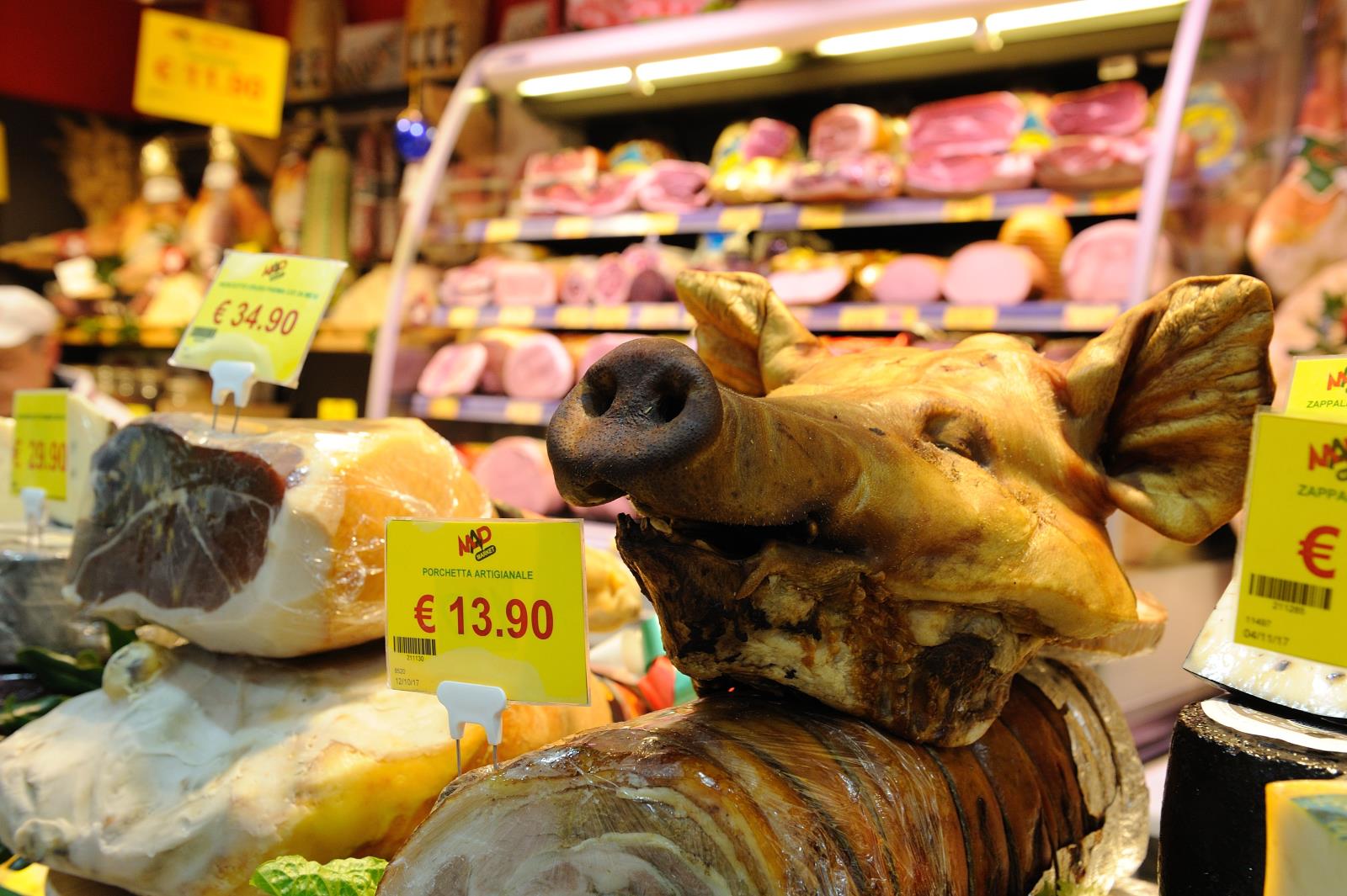 reparto insaccati di un supermercato