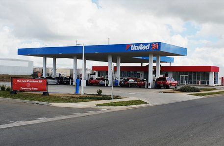 Petrole Station - United 24