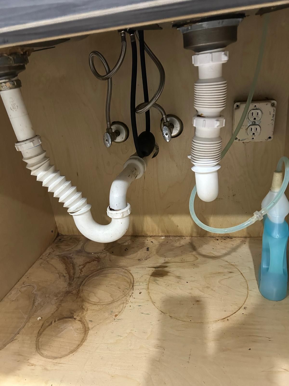 Water Damage restoration and repairs by Well Home Solutions in Ocala, Florida Call 305-224-1666