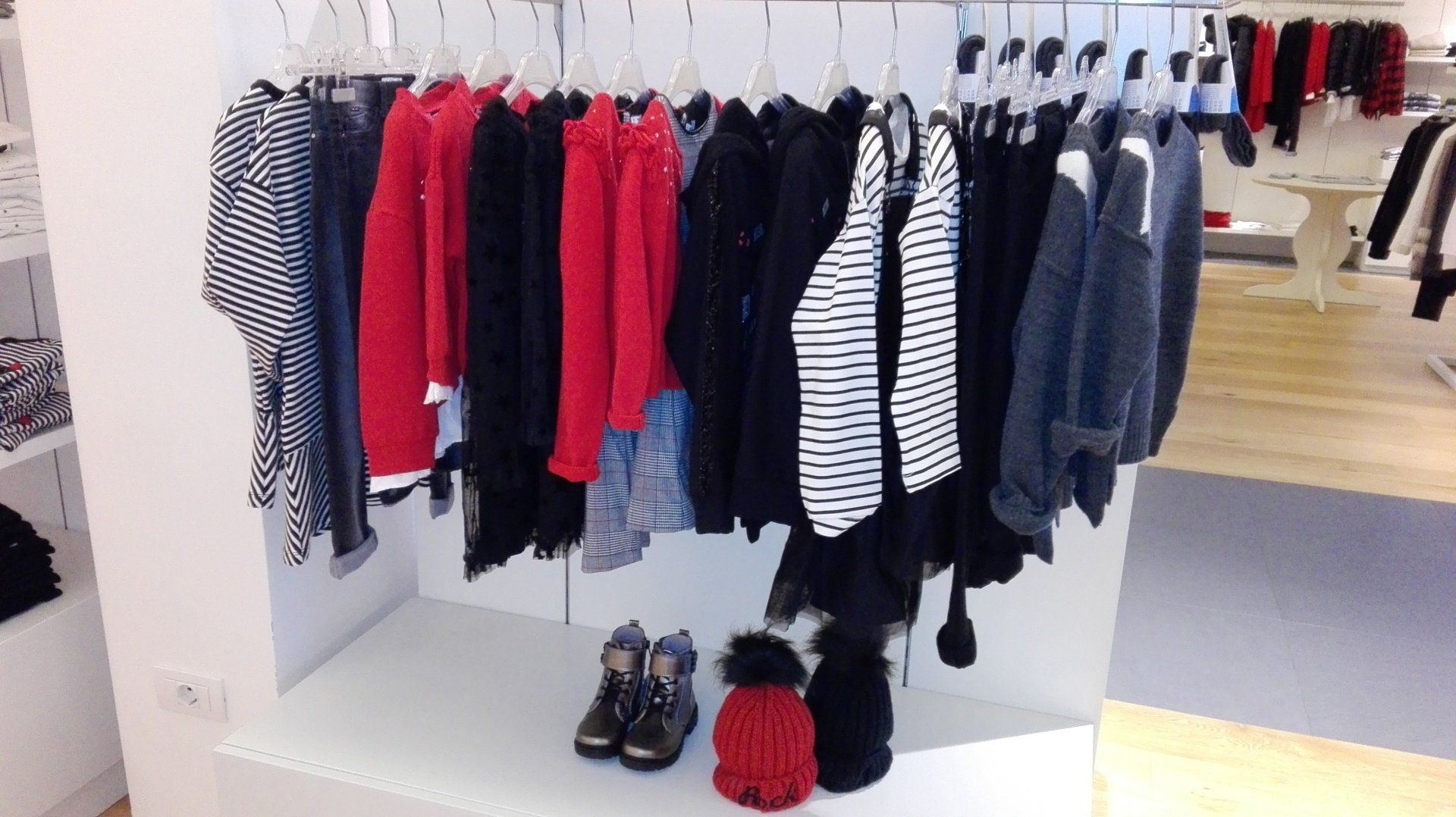 Abbigliamento CRESCERE SRLS Capannori (LU)