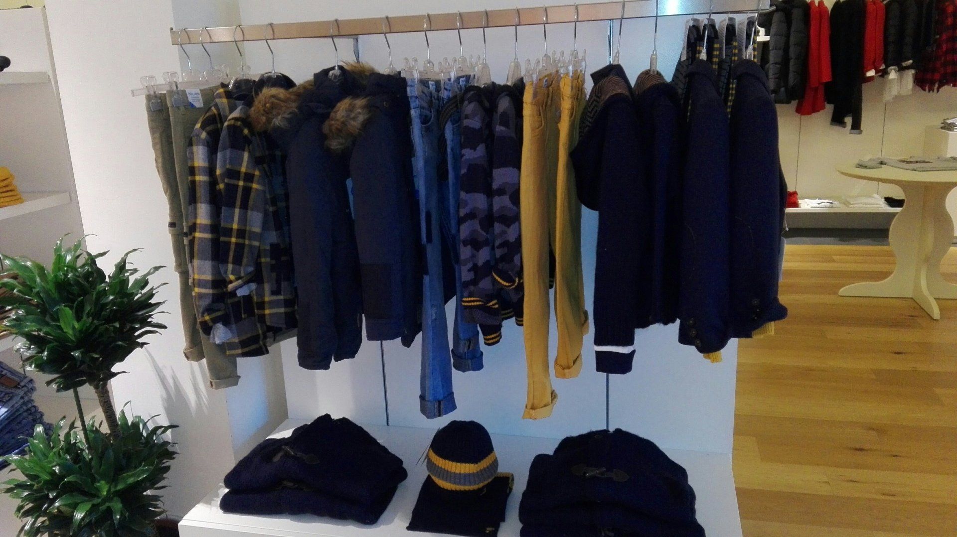 Abbigliamento CRESCERE SRLS Capannori (LU)