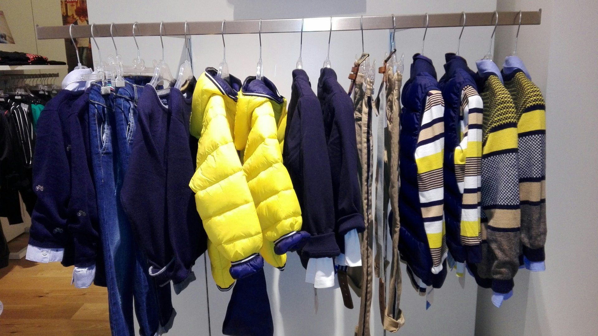 Abbigliamento CRESCERE SRLS Capannori (LU)