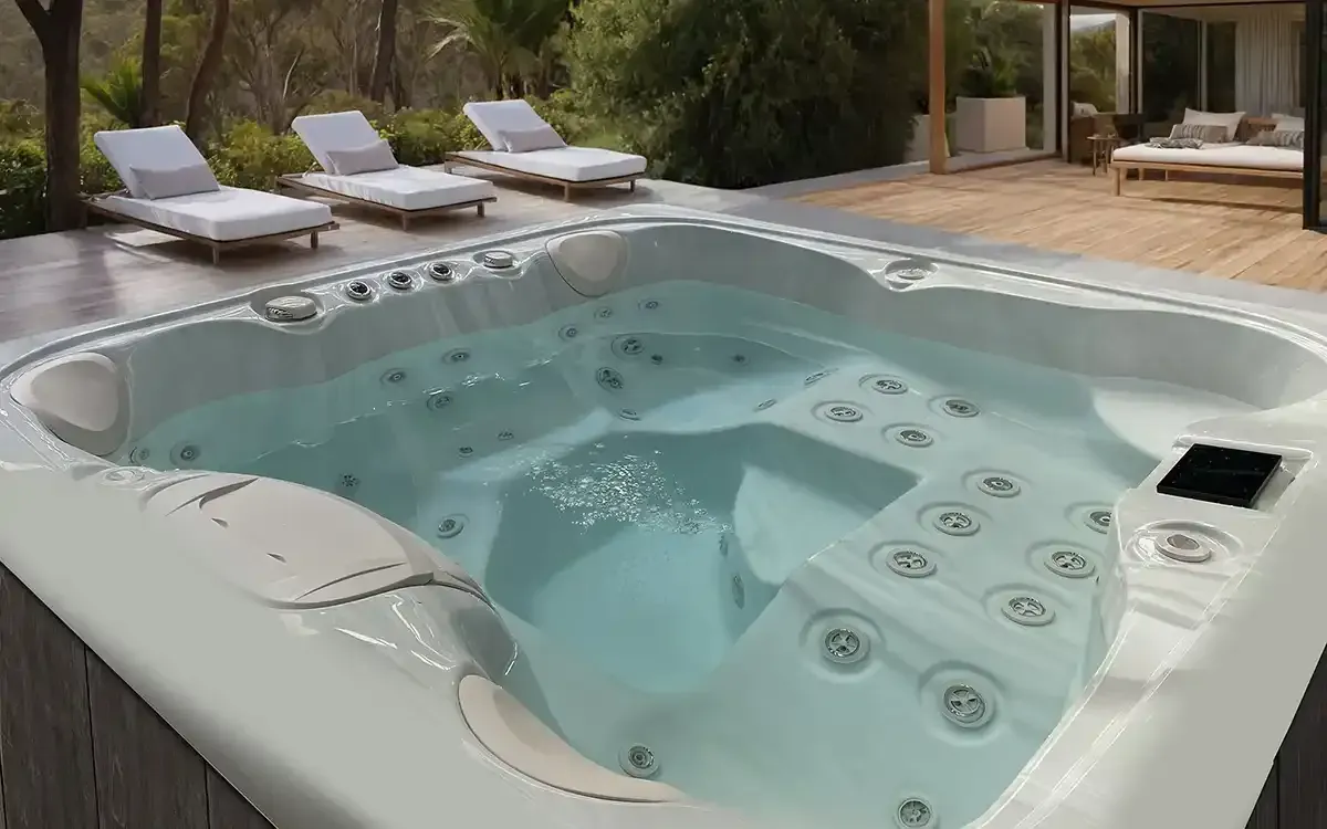 Halo 2.1D freshwater spa from Q Luxe Pools, ACT 