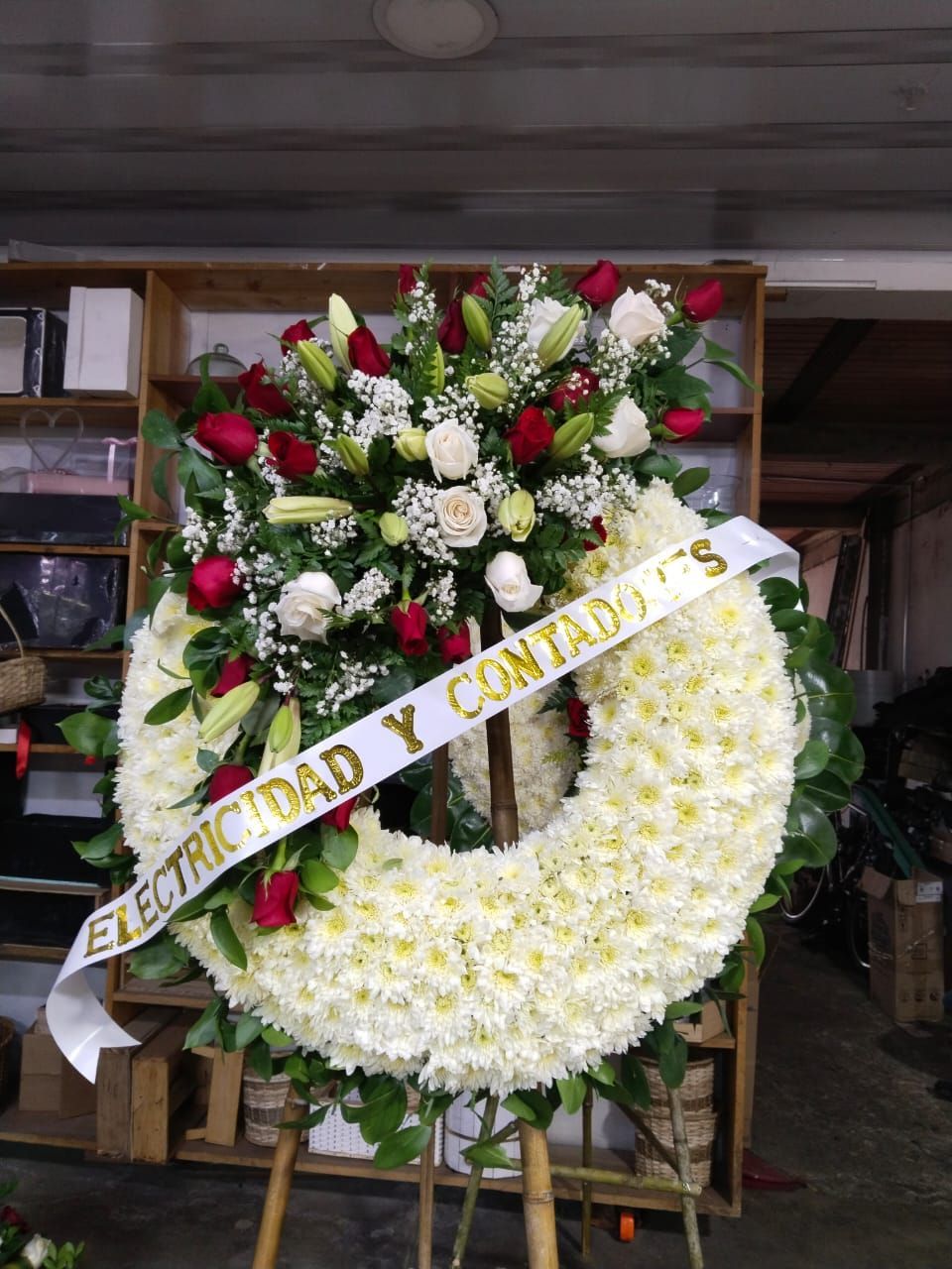 MANDALA ESTILO FLORAL - Arreglos Florales para Sepelios