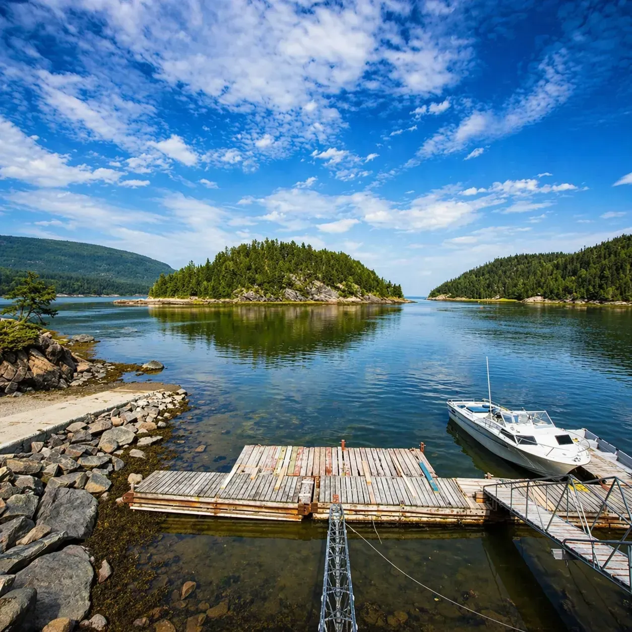 Quai de Baie-des-Rochers