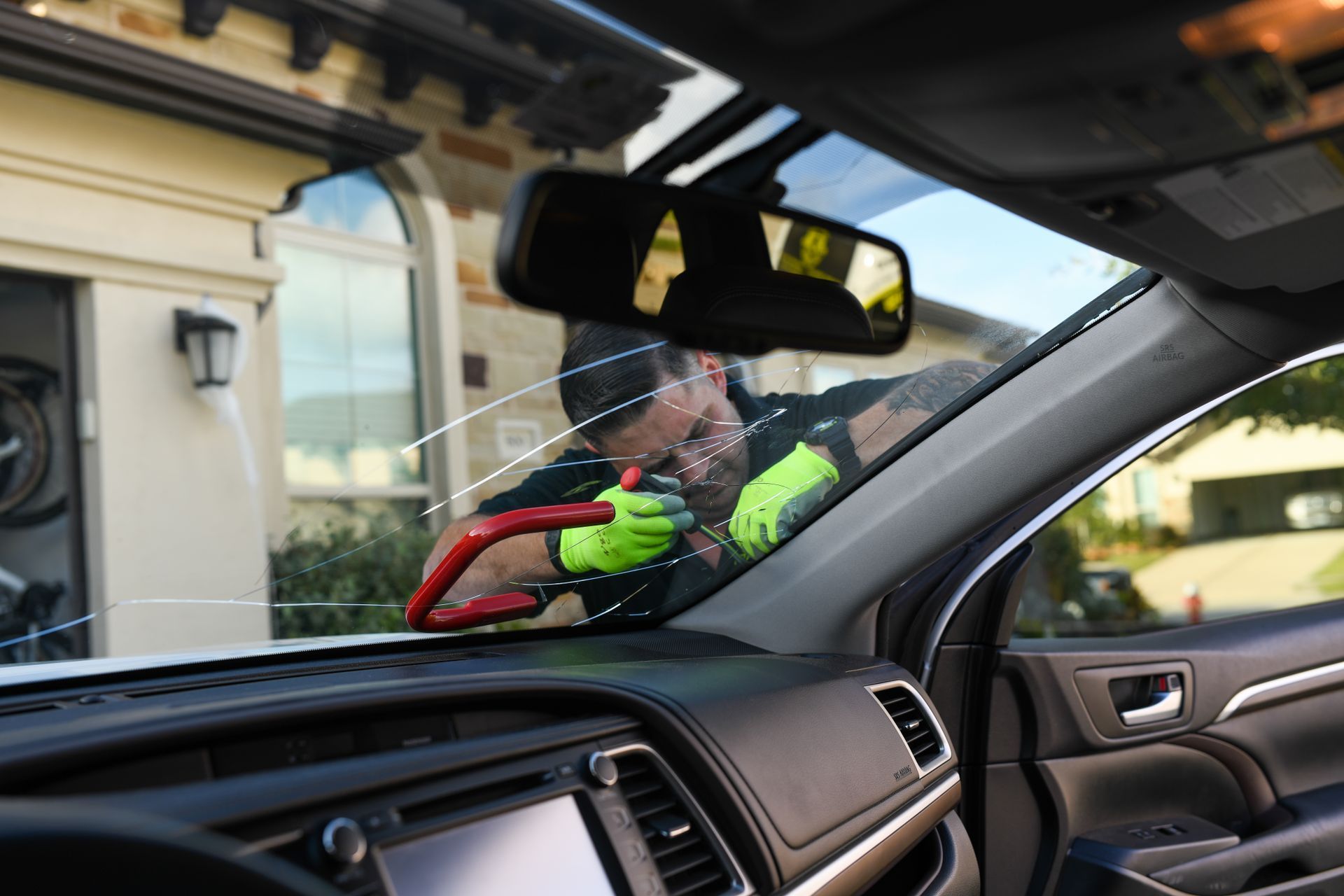How Long Does It Take to Replace a Windshield and Drive Again