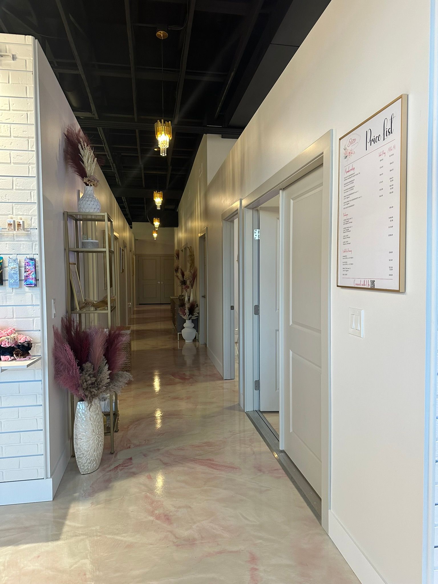More than a tanning salon, Elite Tanning & Spa is a whole mood.  Luxury and pampering await you!
