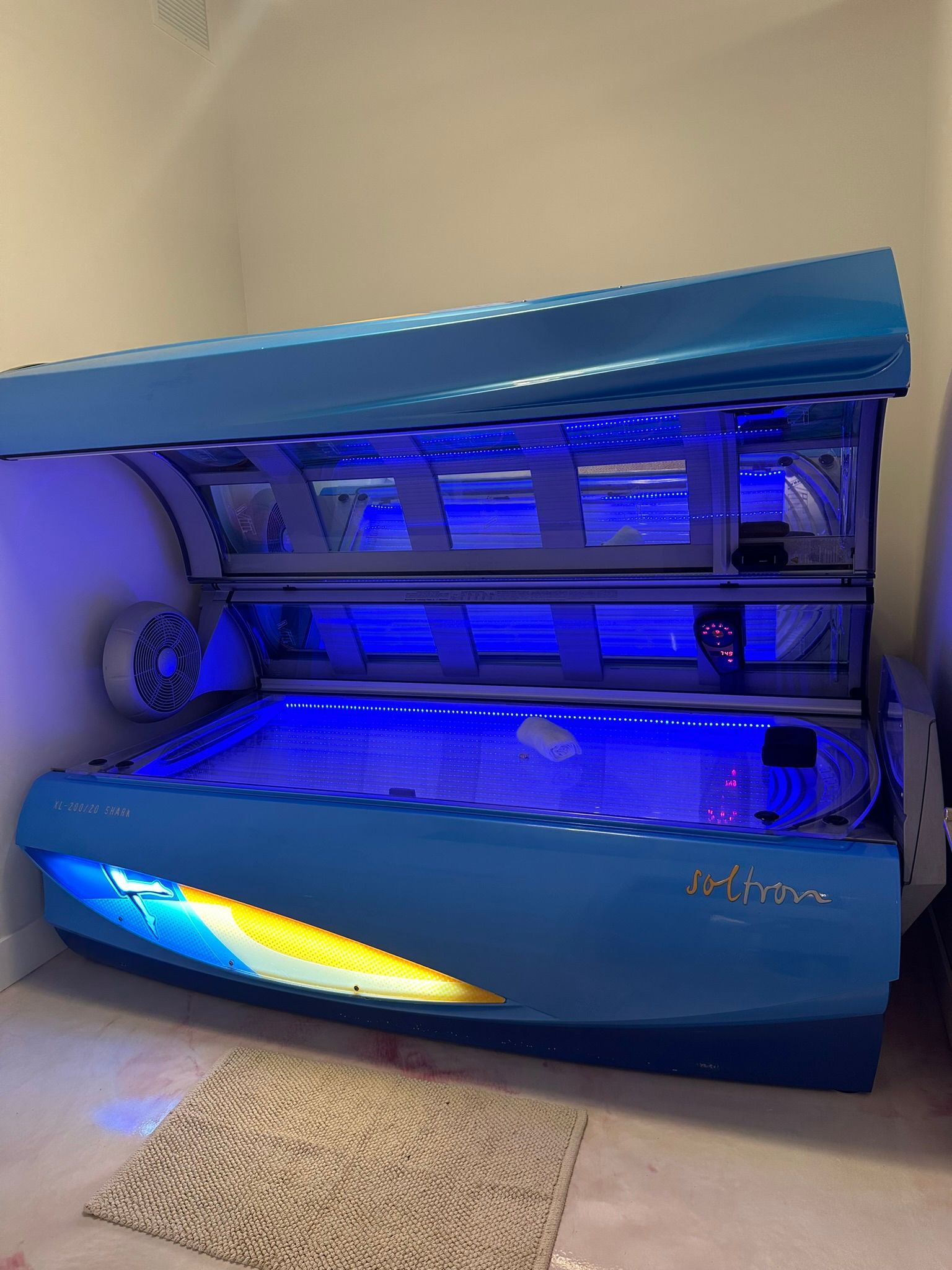 UV Tanning Services in Vancouver, Washington. Walk-in, purchase a package or opt-in for a high value Auto-Pay Membership