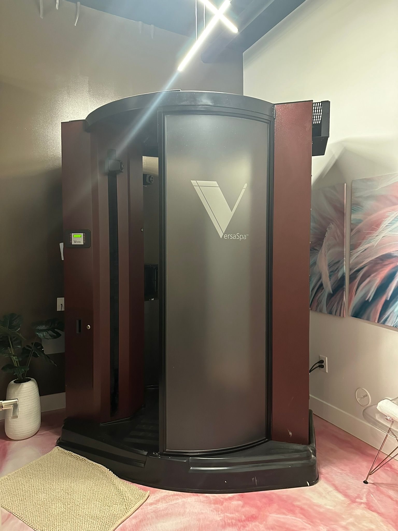 Versa Spa Spray Tanning at Elite Tanning & Spa in Vancouver, Washington