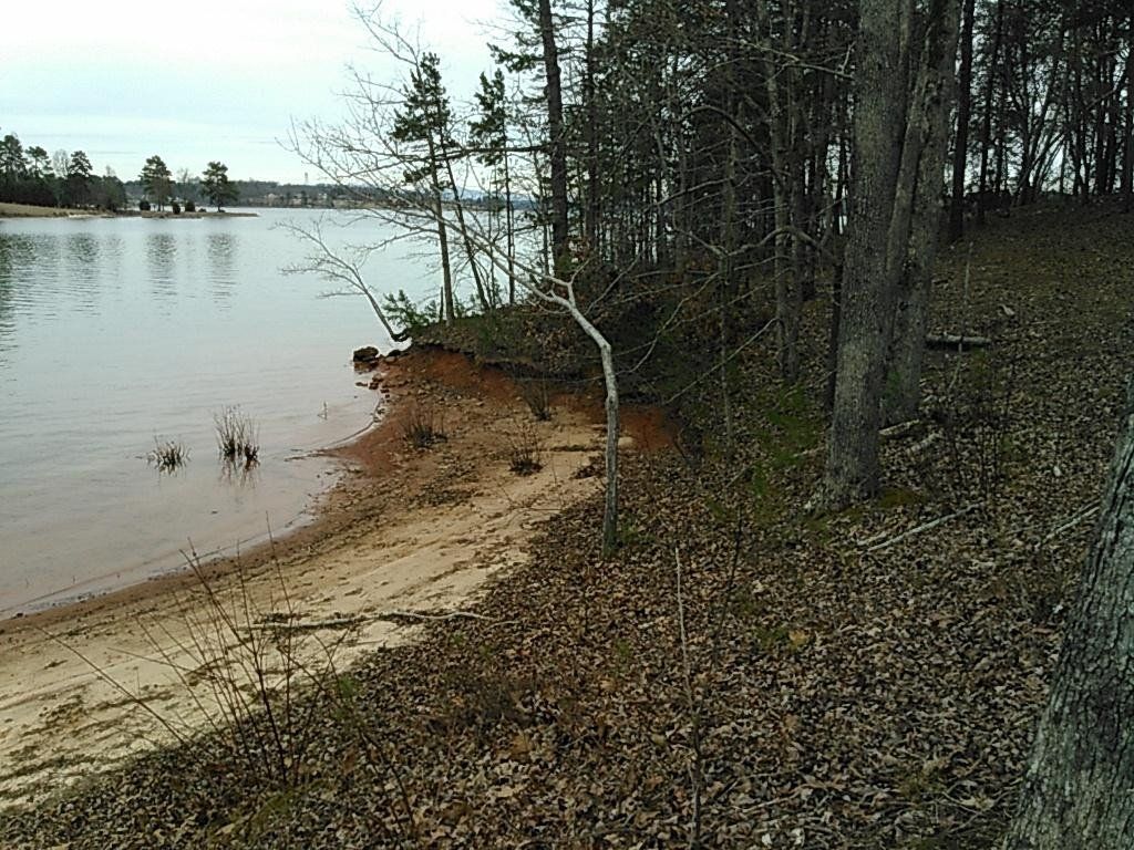 Side of the Lake — Seneca, SC — Sheriff Landscaping