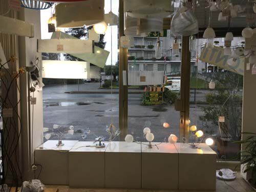 esposizione di articoli per l'illuminazione