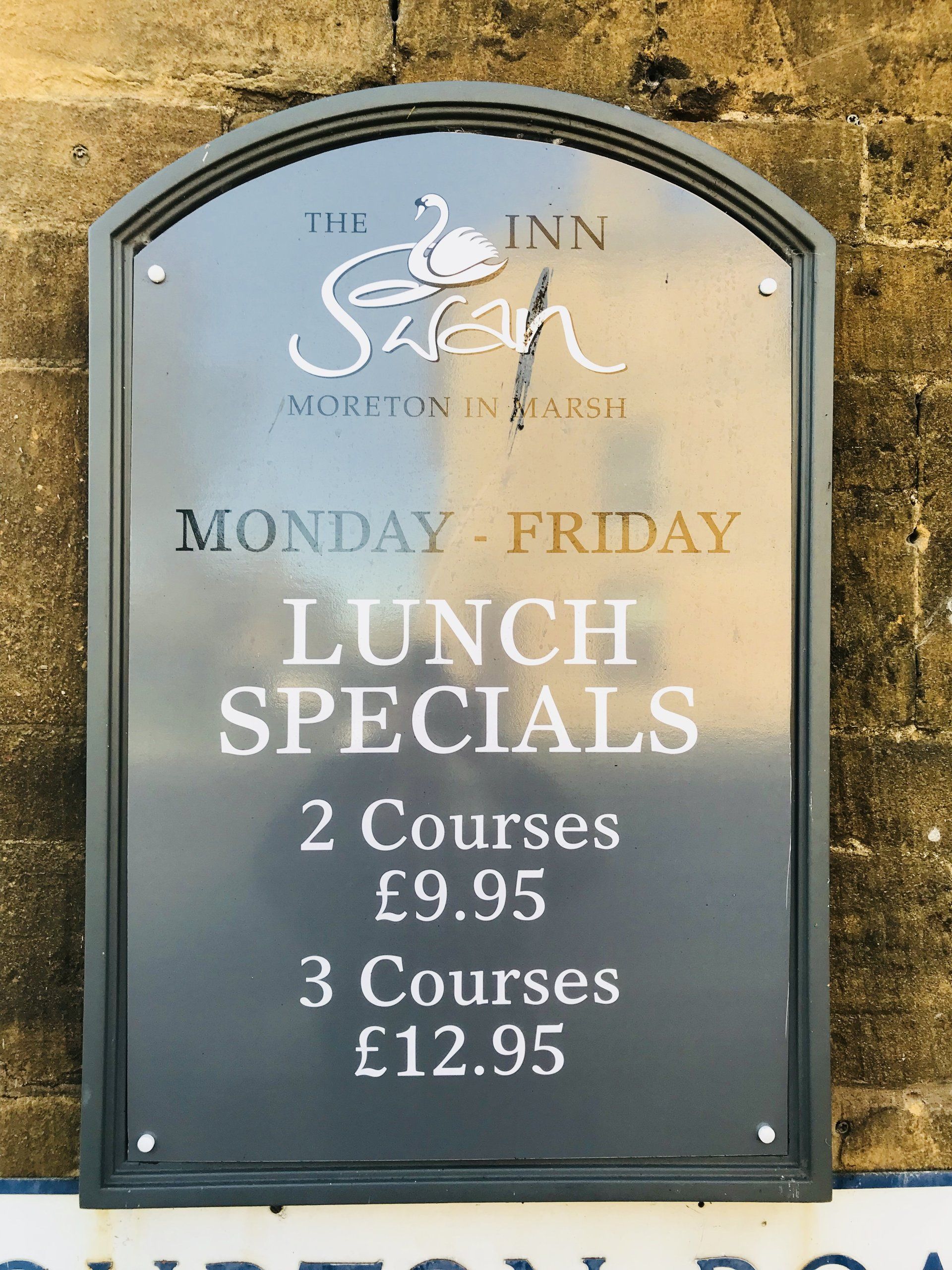 Visit our restaurant in MoretoninMarsh