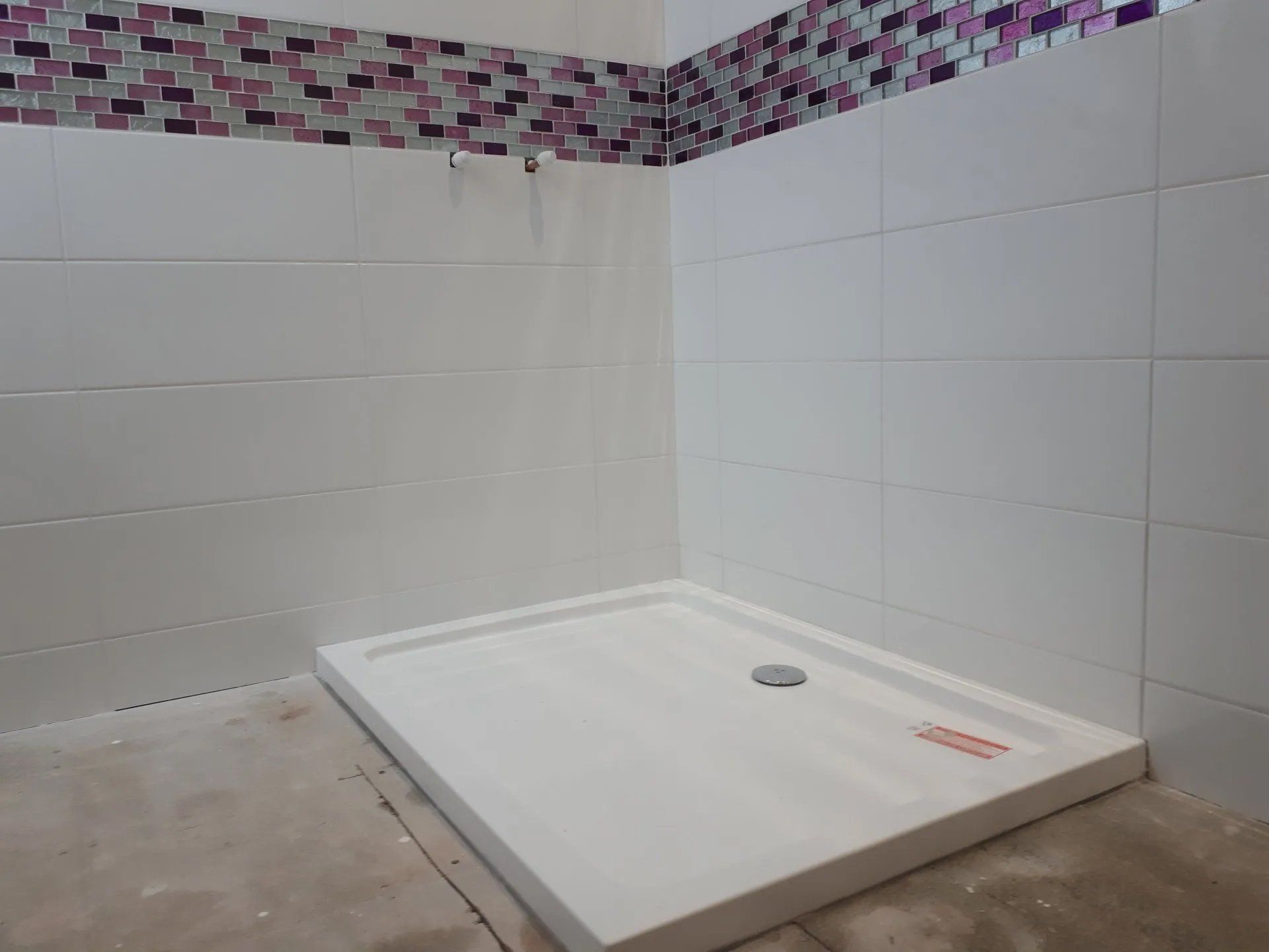 bathroom tiling with colourful design