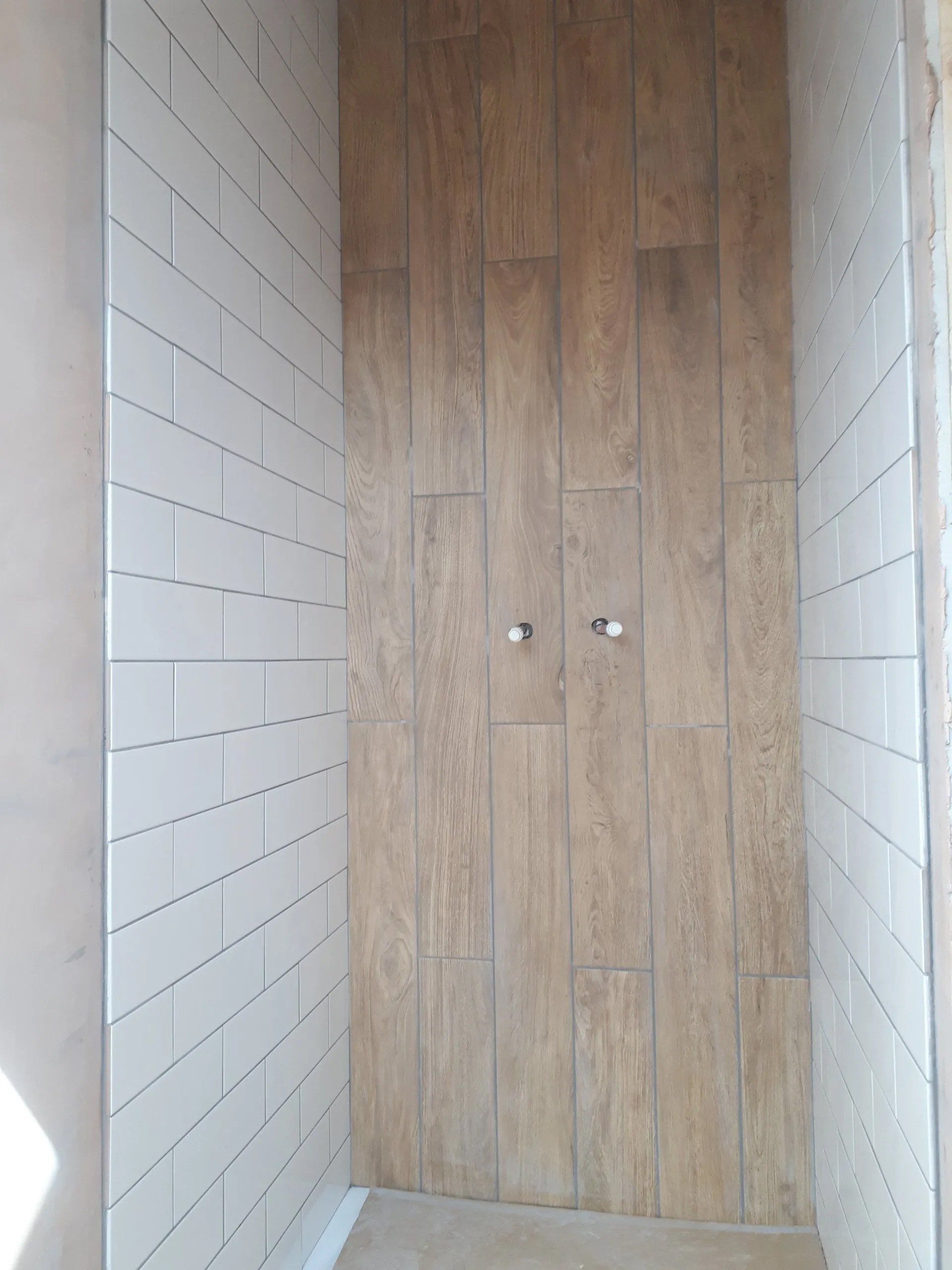 wooden style tiling