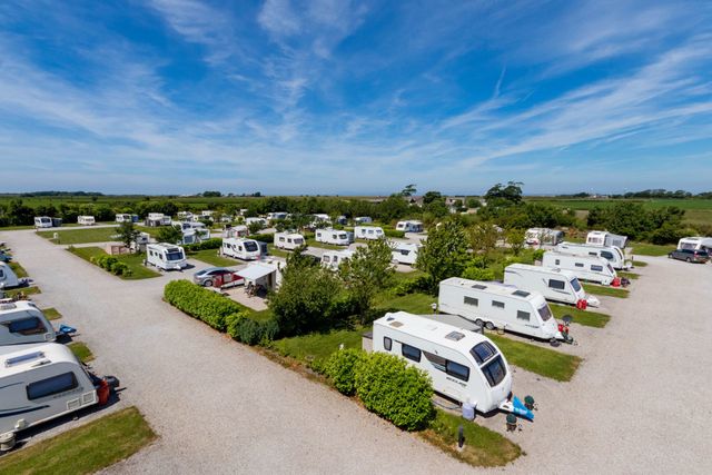 Seasonal pitches near outlet me