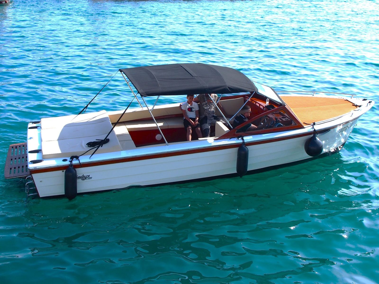 Windsor Craft 007 Tinel Tours speedboat