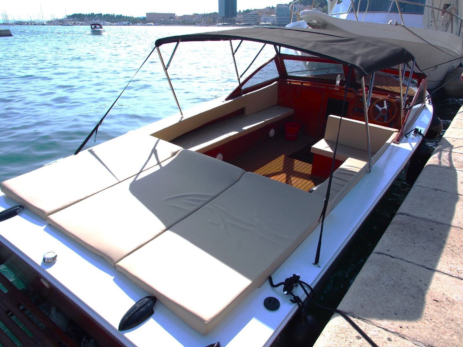 Tinel Tours day Boat Tour