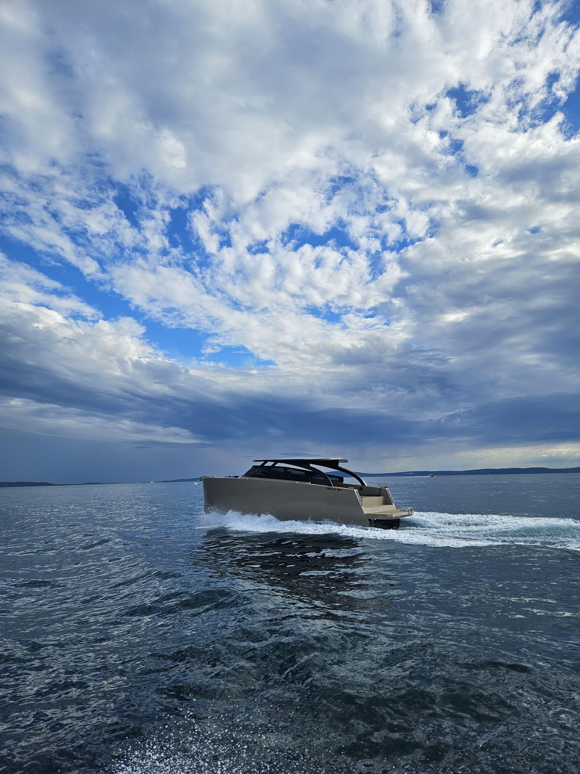 Felix 33 on the Adriatic Tinel Boat tours