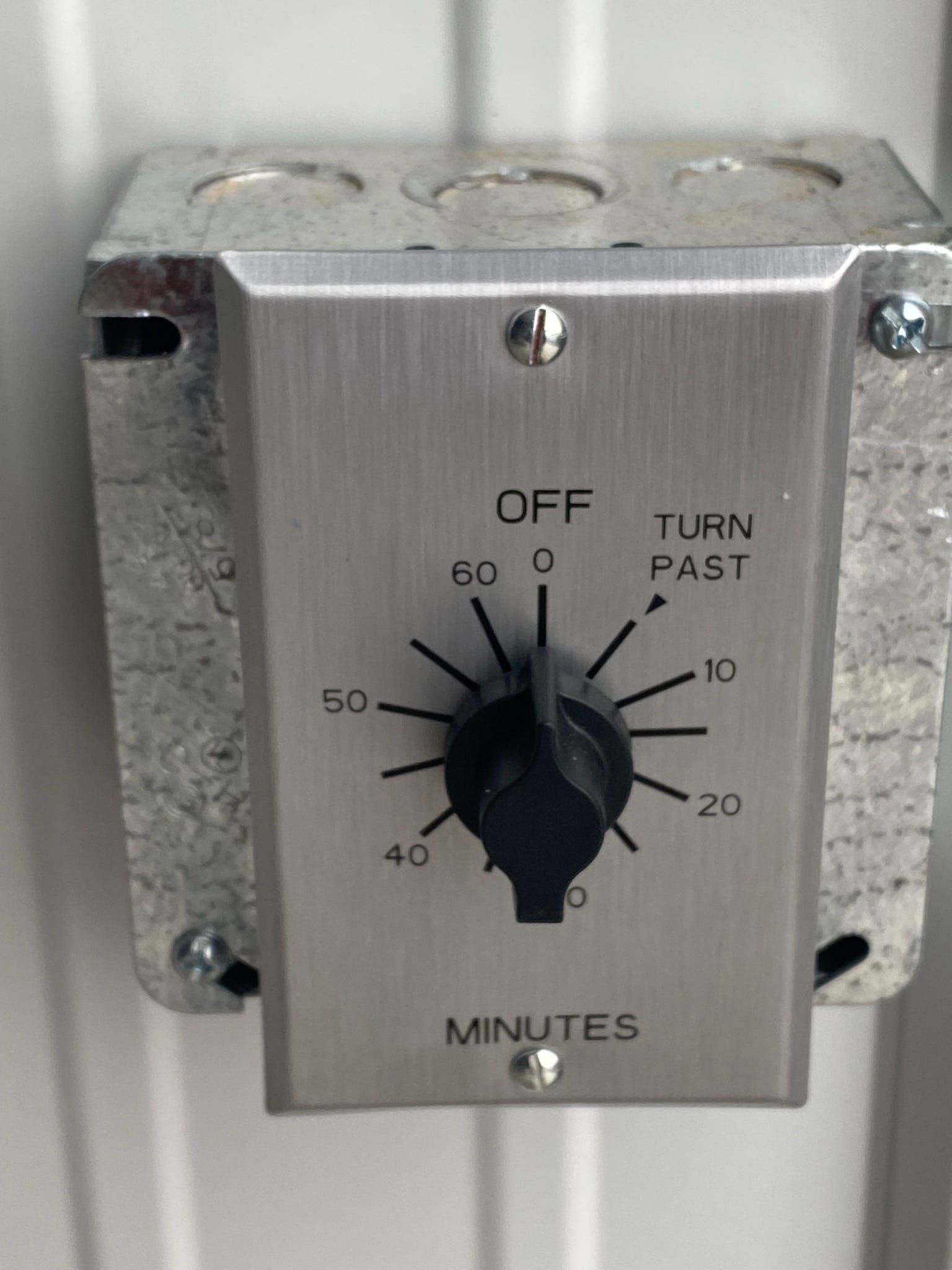 A switch that says off turn past and minutes on it