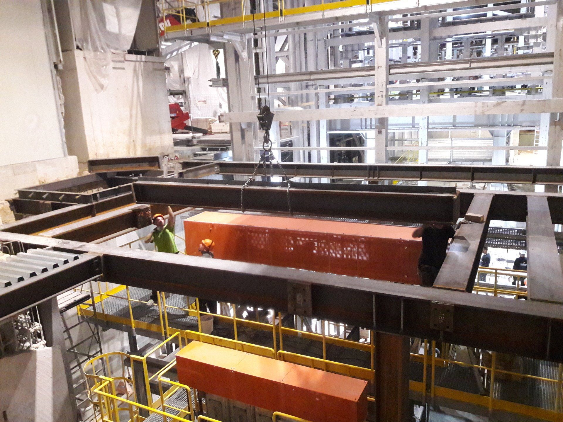 Soppalco per impianto forno vetreria