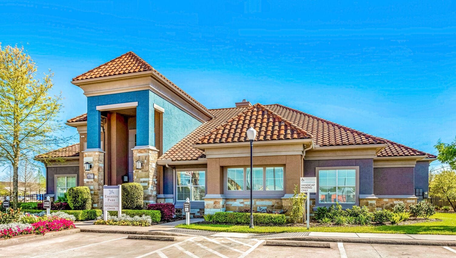 Watersedge FKA The Reagan Apartments For Rent Near Me with Dog Park