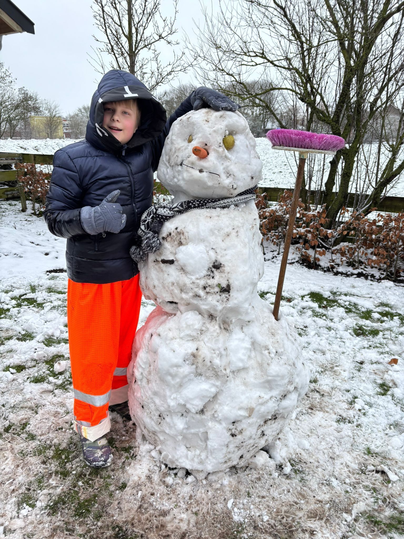 Sneeuwpop maken in plaats van atletiektraining