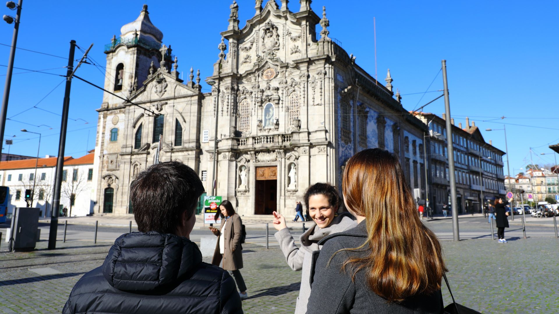 Walking tours Porto. Twin churches