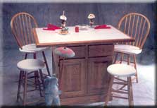 table and chair - Furniture store in Perth Amboy, NJ