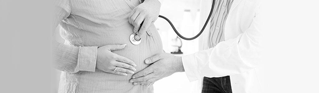 DR. GUILLERMO CAZARES URBINA - Ginecólogo