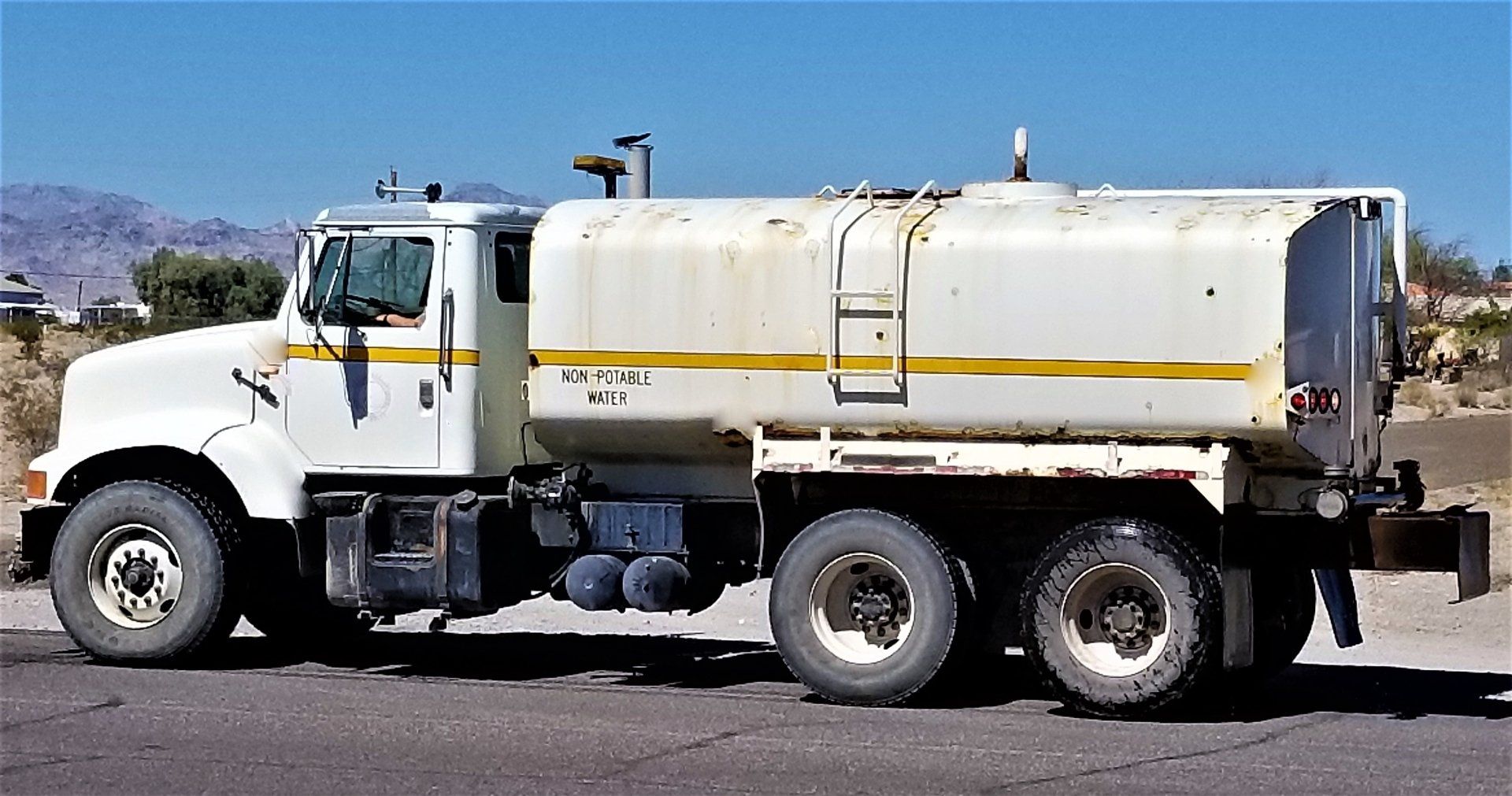 Water tanker 1000 liter price | Laduuuuma