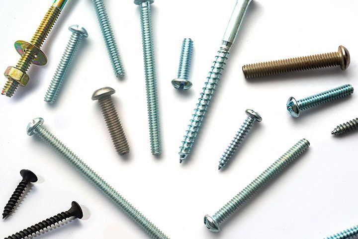 FERREACEROS - TORNILLOS DE DIFERENTES TAMAÑOS