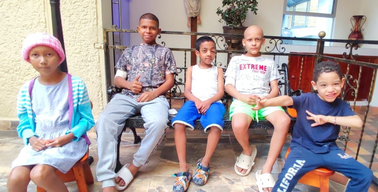 Corporación Esperanza de María Rosa Mística niño feliz