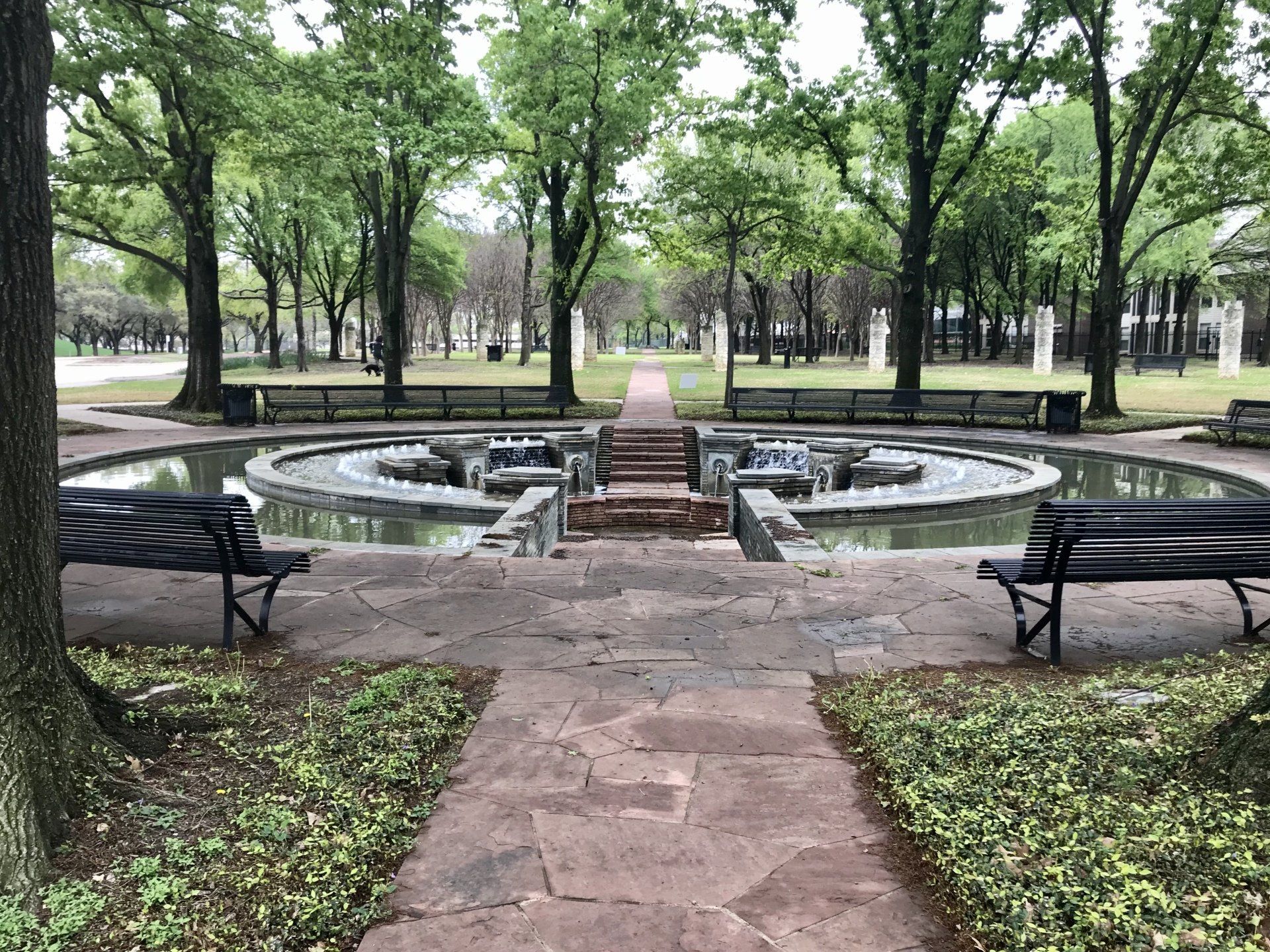 Quorum_Park_TX_Benches_Water_Feature