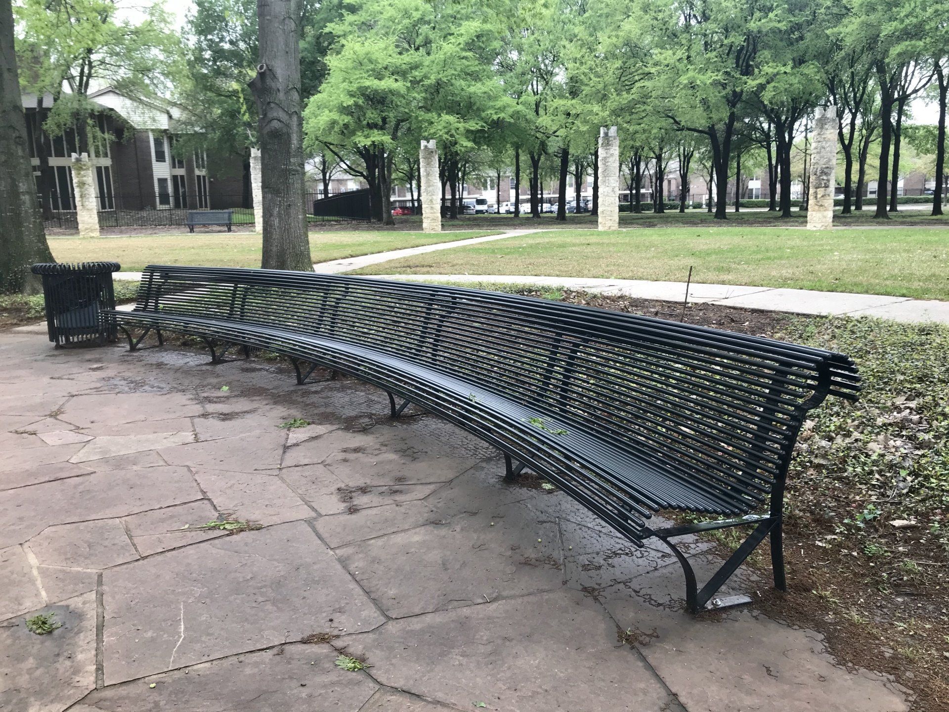 Curved_Park_Bench